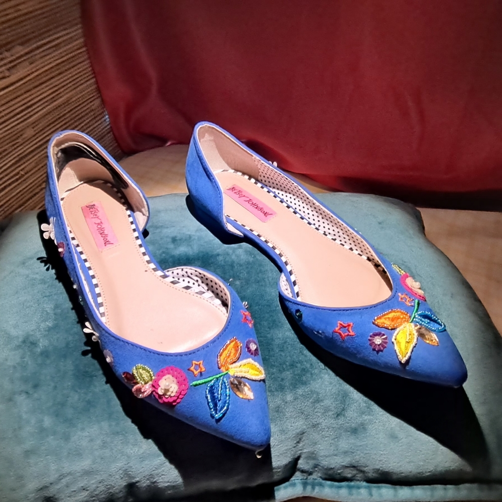 6.5 Betsy Johnson Flats